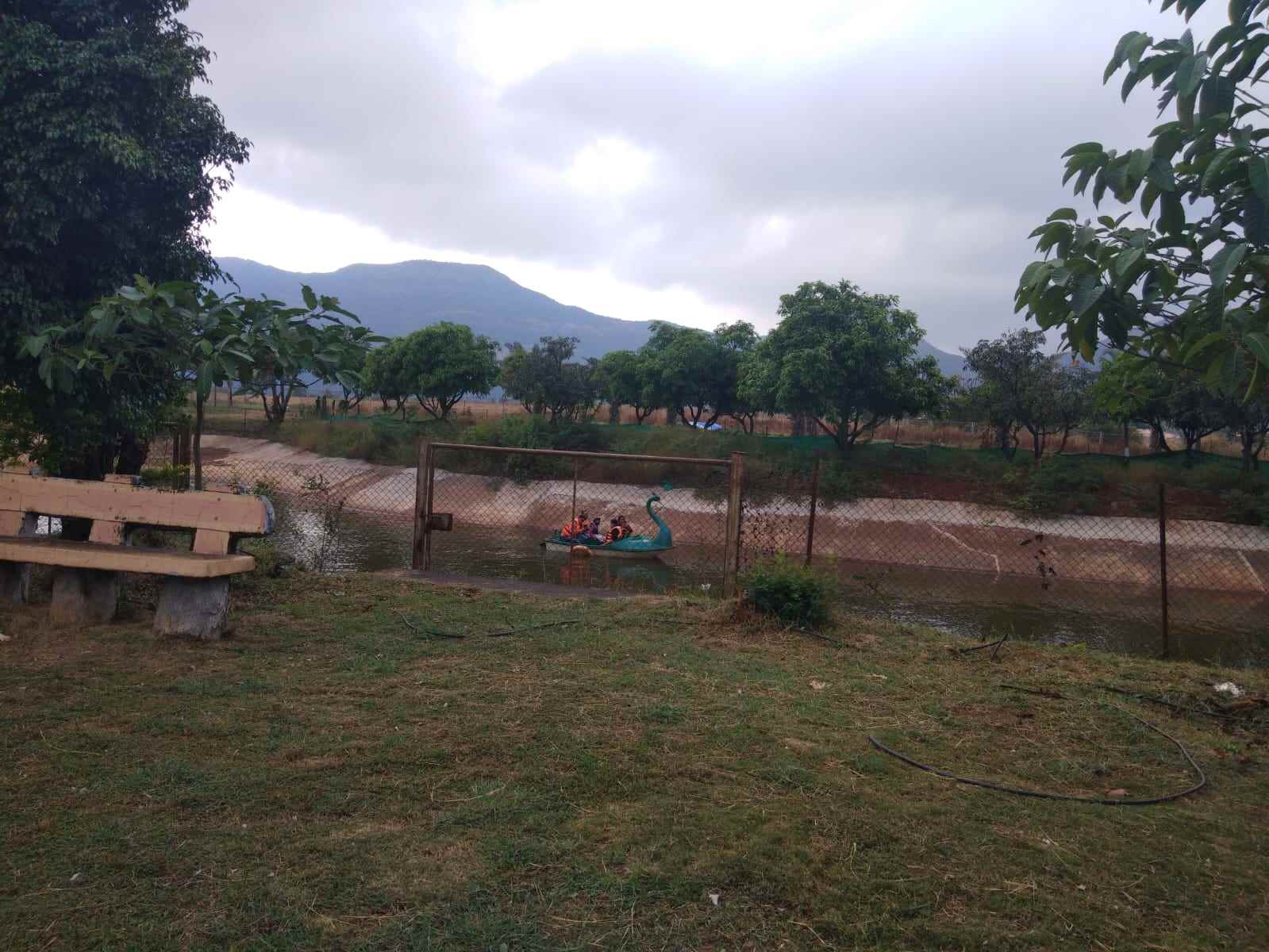 boating at hadshi dam 